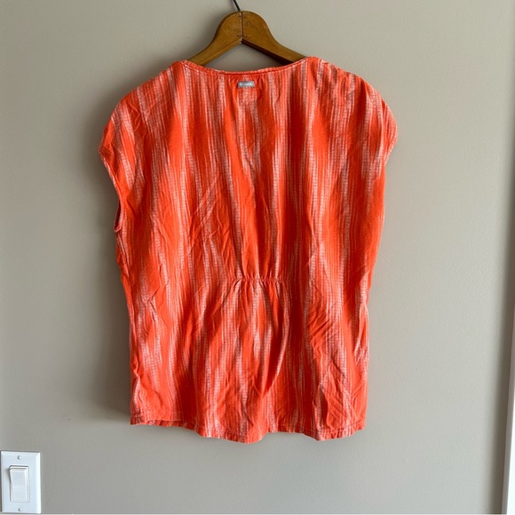 Columbia Shirt in the perfect summer colours or orange with white detailing - Picture 4 of 15